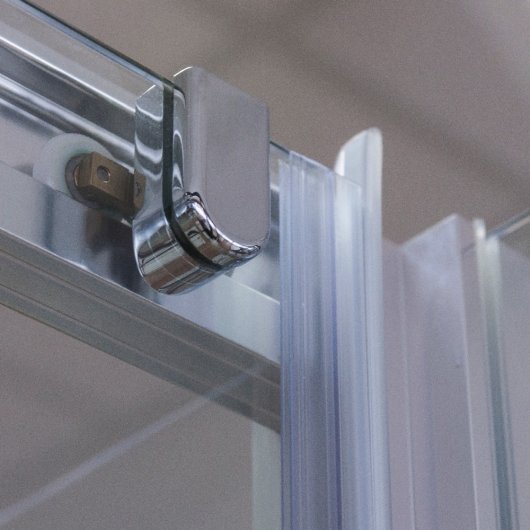 Precízne magnetické tesnenie sprchových dverí